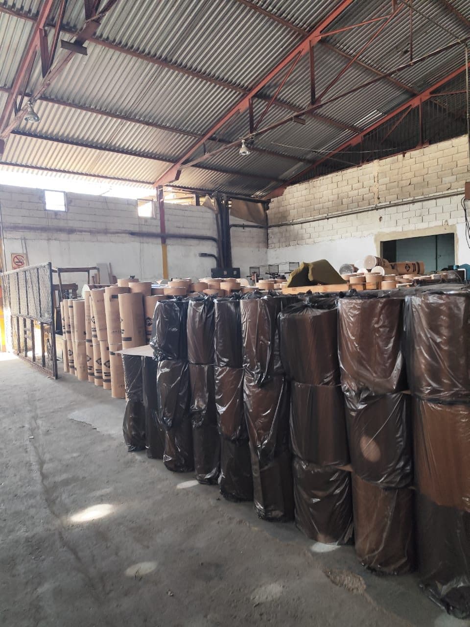 Almacén de bobinas embaladas